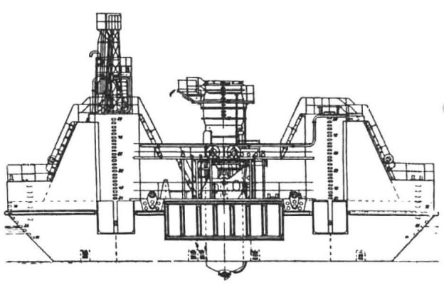 Line drawing of a Soviet submersible SLBM test barge
