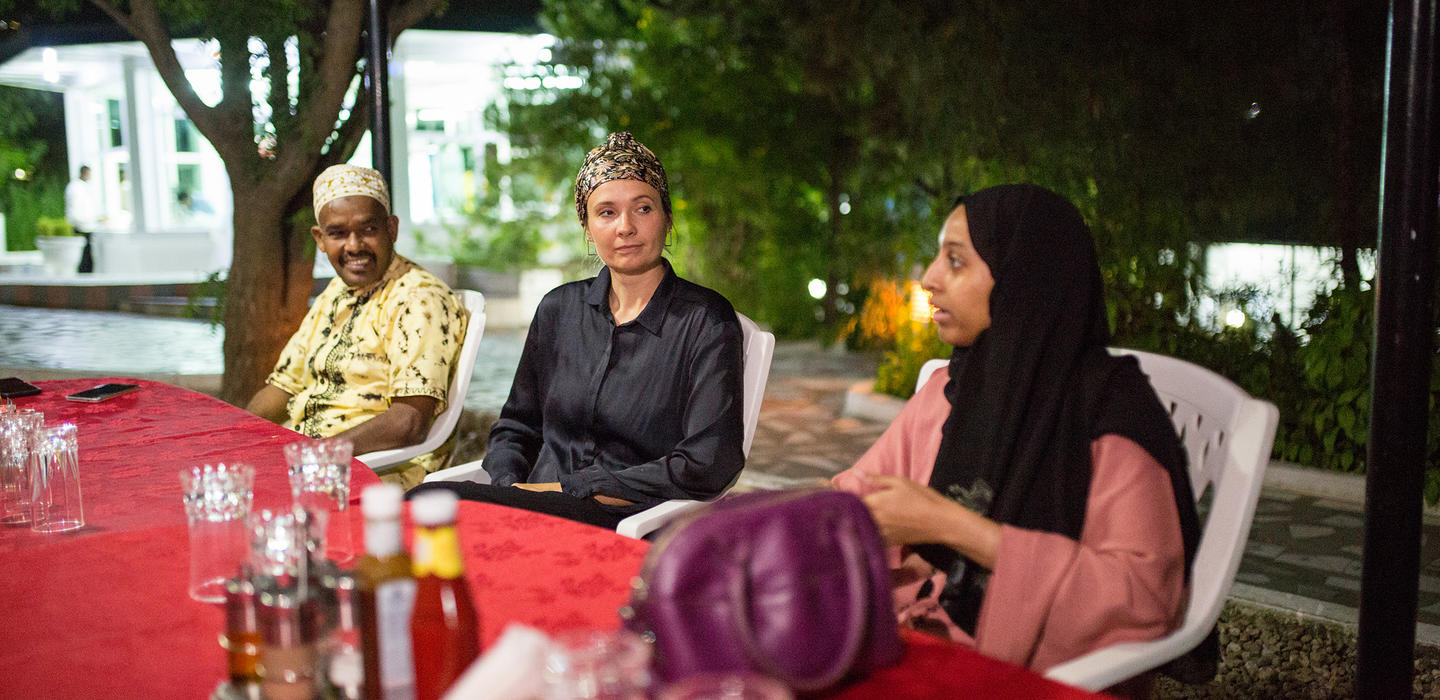 Somali women discussing business 