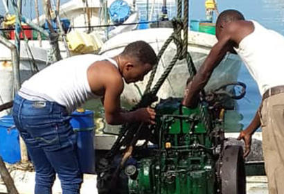 Somali engine repair workshop